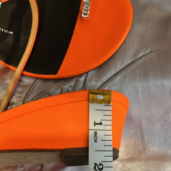 Giuseppe Zanotti Bright Orange Sandal - Picture 16 of 16